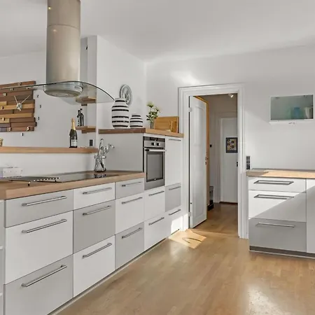 Wraghi - 21km From The Sea By Interhome * Hojer